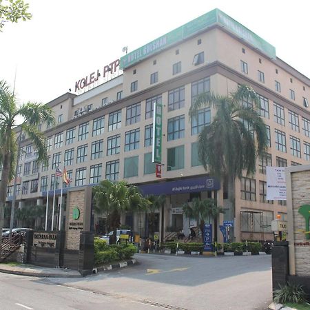 Hotel Gulshan Ампанг Экстерьер фото