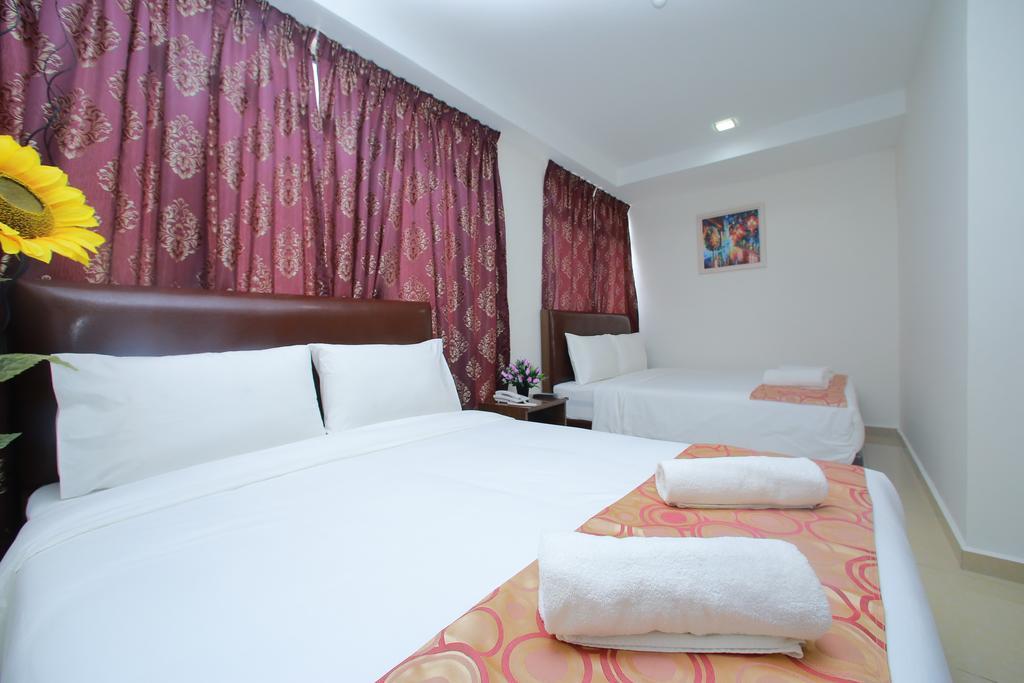 Hotel Gulshan Ампанг Экстерьер фото
