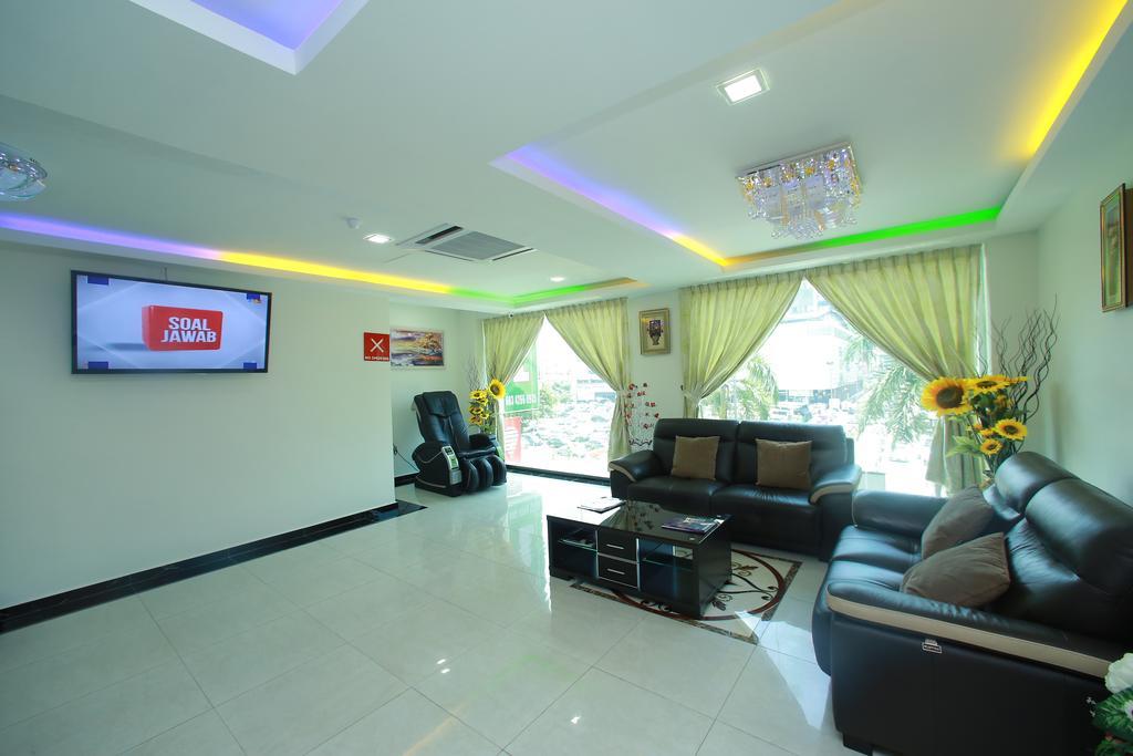 Hotel Gulshan Ампанг Экстерьер фото