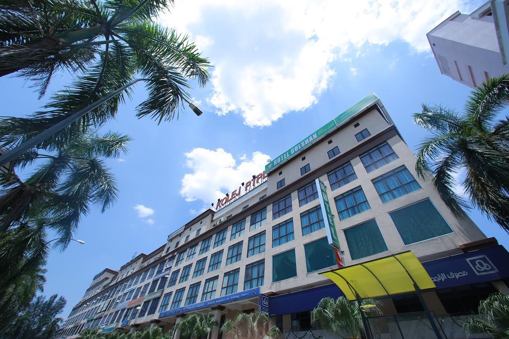 Hotel Gulshan Ампанг Экстерьер фото